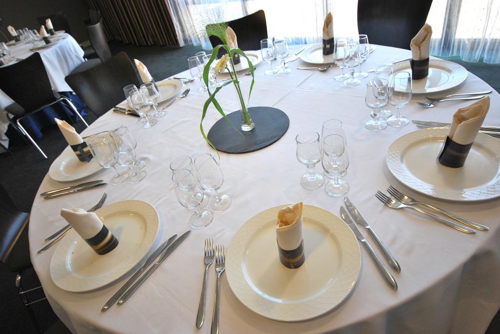 Hotel De Loire Et Restaurant Les Bateliers Trelaze ภายนอก รูปภาพ