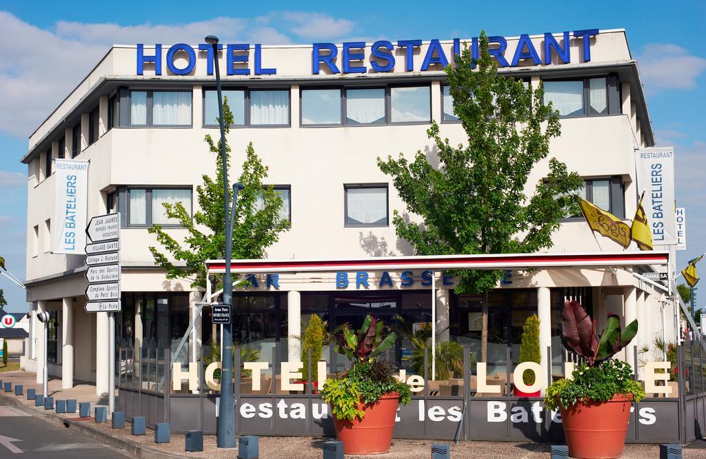 Hotel De Loire Et Restaurant Les Bateliers Trelaze ภายนอก รูปภาพ